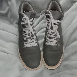 TOMS boots